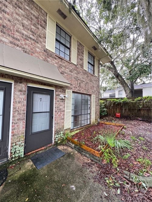 apt-7-2220 E Victory Dr, savannah, GA, 31404-3945 | Card Image