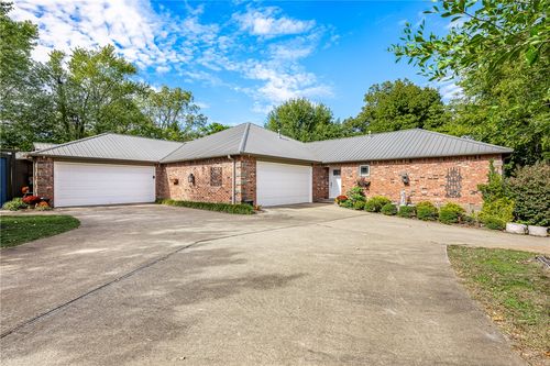 2493 & 2495 N Jeremiah Place, Fayetteville, AR, 72704 | Card Image