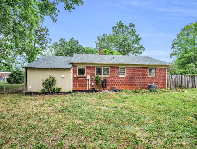 2714 New Ln, House other with 2 bedrooms, 1 bathrooms and null parking in Morganton NC | Image 4