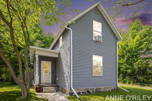 620 Jennie St, Eaton Rapids, MI, 48827-1424 | Card Image