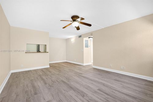 21-c-1028 Twin Lakes Dr, Coral Springs, FL, 33071-5322 | Card Image