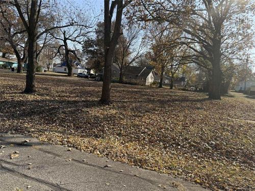 325 N Delaware Ave, Columbus, KS, 66725-1205 | Card Image