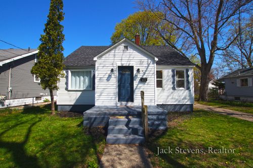 694 E Isabella Ave, Muskegon, MI, 49442-3962 | Card Image