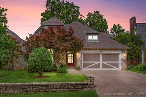 243 E 27th Pl, Tulsa, OK, 74114-3915 | Card Image