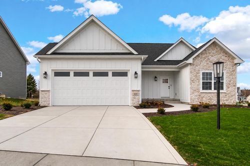 493 Magnolia Ln, Chesterton, IN, 46304-5400 | Card Image