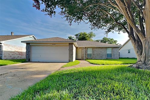 18538 Spinney Lane Dr, Cypress, TX, 77433-1102 | Card Image