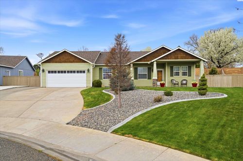 5812 11th Ave, Kennewick, WA, 99337 | Card Image