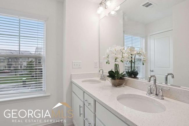 813 Ambient Way Sw, House other with 2 bedrooms, 3 bathrooms and 2 parking in Atlanta GA | Image 16