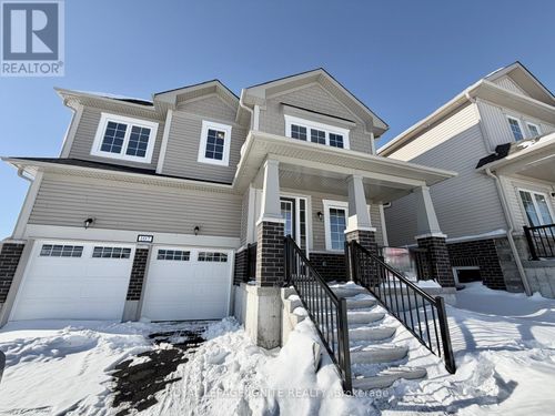 107 Windermere Blvd, Bath, ON, K0H1G0 | Card Image