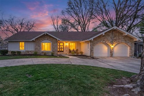 7616 W 98th Ter, Overland Park, KS, 66212-2349 | Card Image