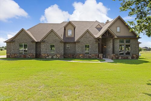 104 Rattling Antler Ct, Azle, TX, 76020-1456 | Card Image