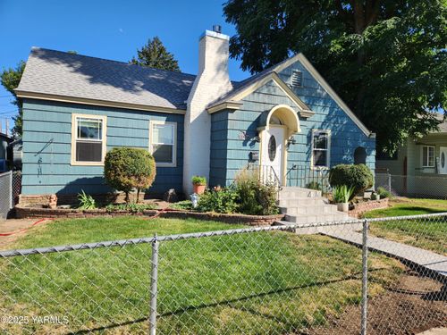 10 S Date St, Toppenish, WA, 98948-1502 | Card Image