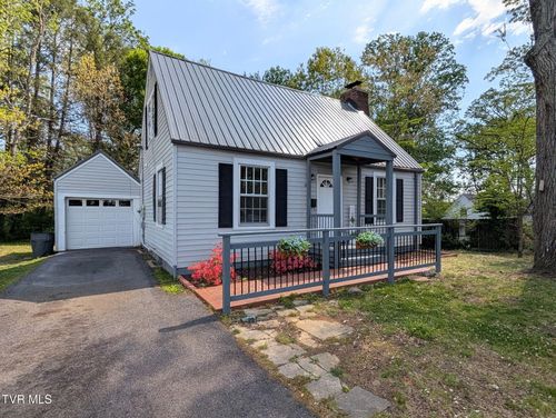1027 Columbia Rd, Bristol, TN, 37620-4420 | Card Image