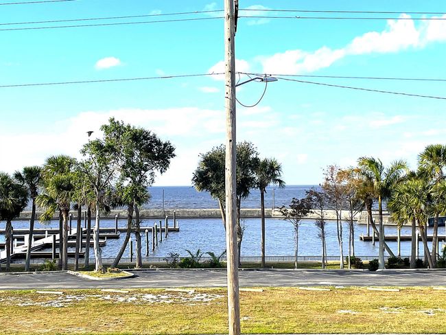 821 Rickey Jackson Blvd, House other with 5 bedrooms, 2 bathrooms and null parking in Pahokee FL | Image 21