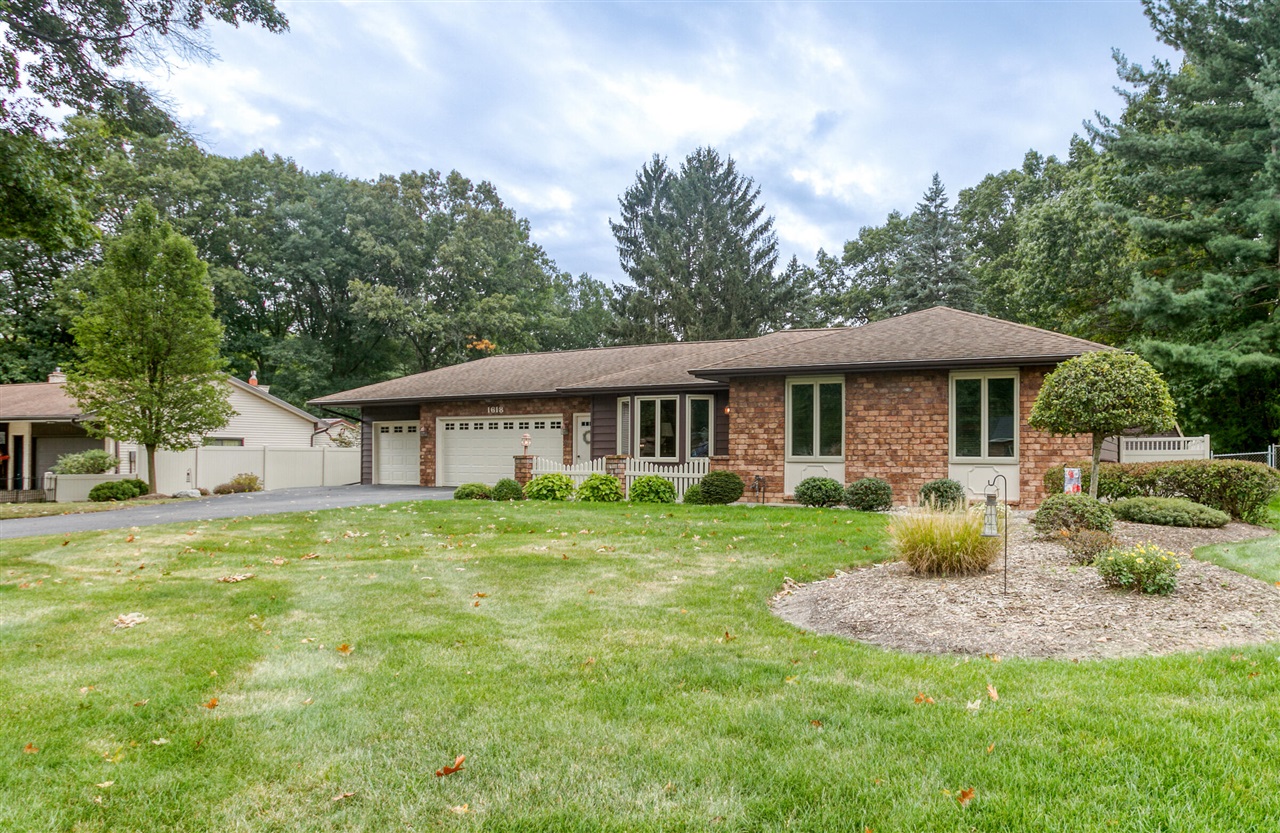 Pinnacle Dr, Wyoming, MI 49519