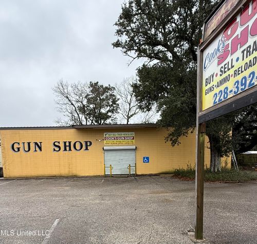 4511 Popps Ferry Rd, D'Iberville, MS, 39540-2366 | Card Image