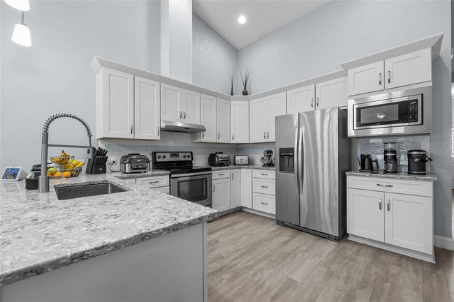 1088 Nw 126 Th Way, House other with 2 bedrooms, 2 bathrooms and null parking in NEWBERRY FL | Image 5