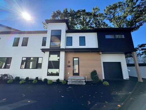 d-167 Winchester St, Newton, MA, 02461-2129 | Card Image