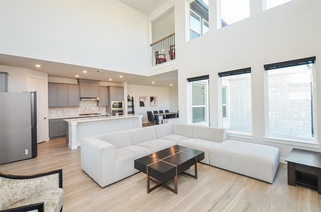 9522 Rialto Creek Dr, House other with 5 bedrooms, 5 bathrooms and 3 parking in Cypress TX | Image 4