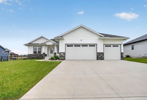 4923 Cohen Ct, Cedar Falls, IA, 50613-8193 | Card Image