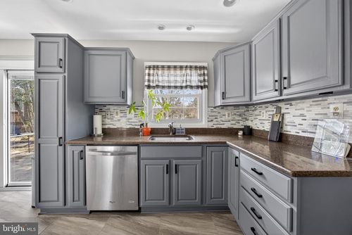 12402 Sarah Ln, BOWIE, MD, 20715-3110 | Card Image