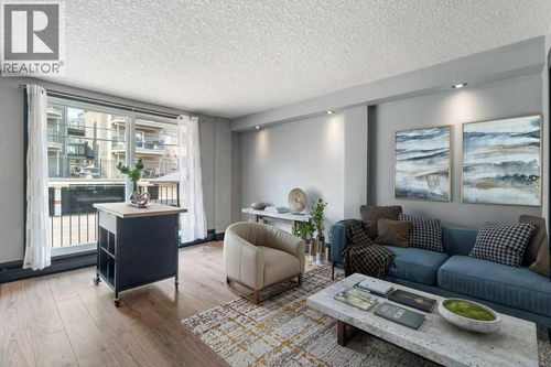 1815 16 St Sw, Calgary, AB, T2T4E3 | Card Image