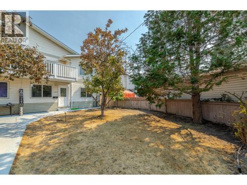 102-688 Latimer Street, Penticton, BC, V2A5R6 | Card Image