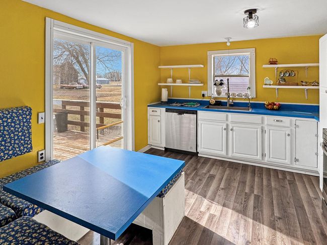 Wide patio doors, great for griling | Image 11