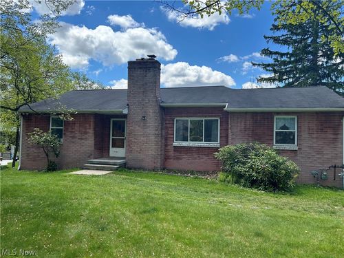 8404 Avery Road, Broadview Heights, OH, 44147 | Card Image