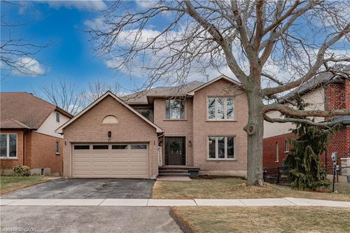 47 Sumner Cres, Grimsby, ON, L3M5E3 | Card Image