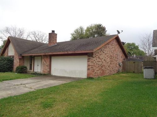 10211 Golden Sunshine Dr, Houston, TX, 77064-4123 | Card Image