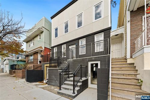 330 69th St, Guttenberg, NJ, 07093-2465 | Card Image