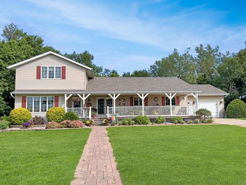 1186 County Road 118, Lake Benton, MN, 56149-4212 | Card Image