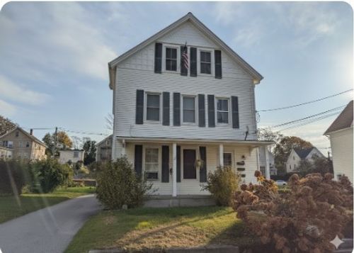 9 Summer St, Westerly, RI, 02891-7422 | Card Image