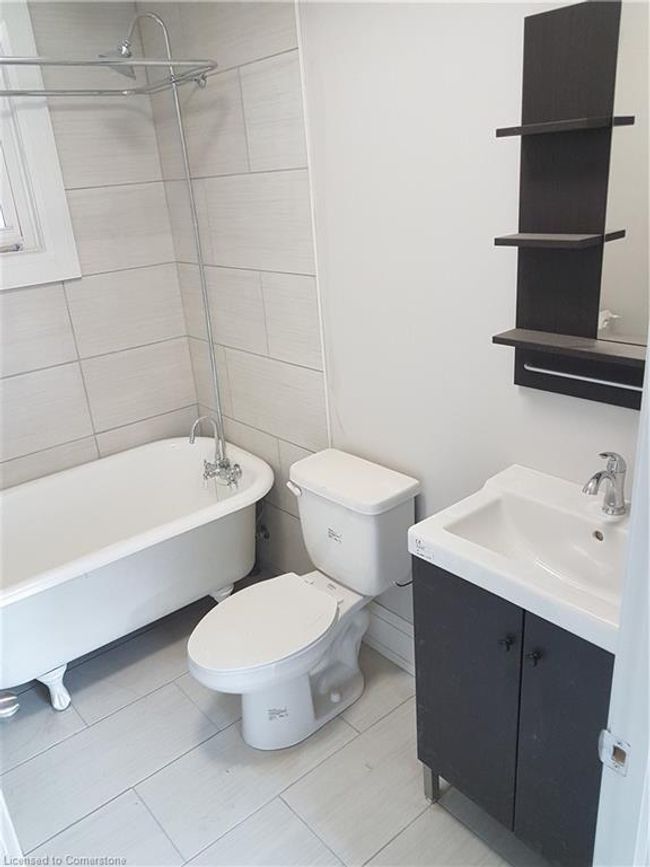 5 - 3 Connaught Ave S, House attached with 2 bedrooms, 1 bathrooms and null parking in Hamilton ON | Image 6