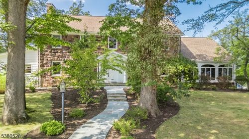 61 Crest Dr, South Orange, NJ, 07079-1041 | Card Image