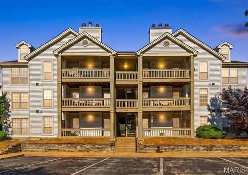 j-1445 Whispering Creek Dr, Ballwin, MO, 63021-8466 | Card Image