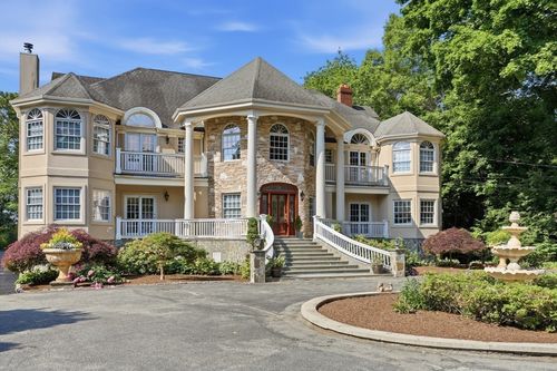 72 Charlemont St, Newton, MA, 02461-1908 | Card Image