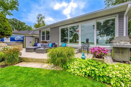 3094 Lake View Ave, Camlachie, ON, N0N1E0 | Card Image