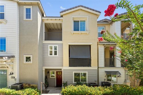 843 Sunburst Way, Pomona, CA, 91767-7013 | Card Image