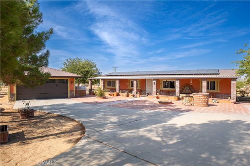 14221 Tumbleweed Rd, Phelan, CA, 92371-9749 | Card Image