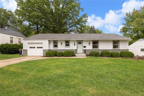 712 W 91st St, Kansas City, MO, 64114-3557 | Card Image