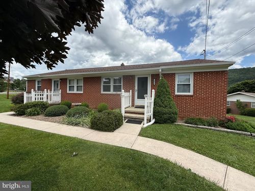 15 Meadow Ln, FRANKLIN, WV, 26807-6600 | Card Image