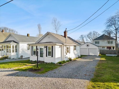 24 Harvard St, Fairhaven, MA, 02719-1821 | Card Image