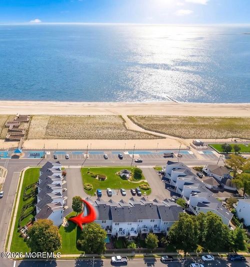 7 Vista Shores Dr, Union Beach, NJ, 07735-2570 | Card Image