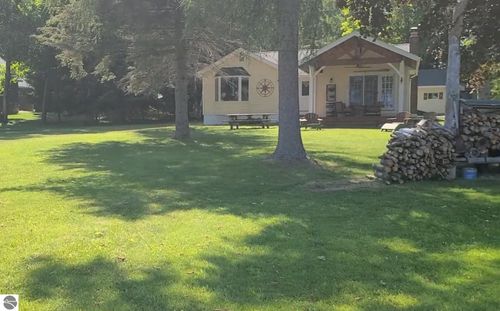 3631 W Cedar Lake Rd, Greenbush, MI, 48738 | Card Image
