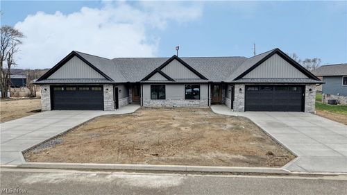 767 Fernsell Ave Sw, Strasburg, OH, 44680-9775 | Card Image