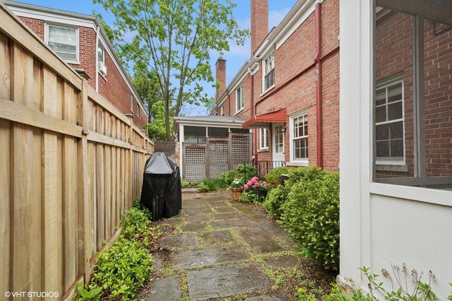 2546 Marcy Ave, Townhouse with 3 bedrooms, 2 bathrooms and 2 parking in Evanston IL | Image 22
