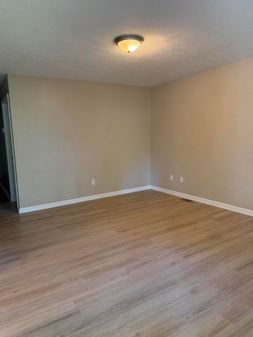 297 Young Street, Georgetown, KY, 40324 | Card Image