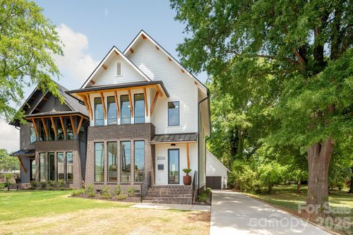 2026 Washington Ave, Charlotte, NC, 28216-5029 | Card Image